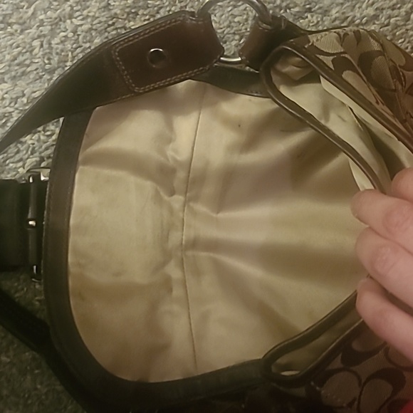 Authentic Coach s/m shoulder purse - Picture 3 of 6